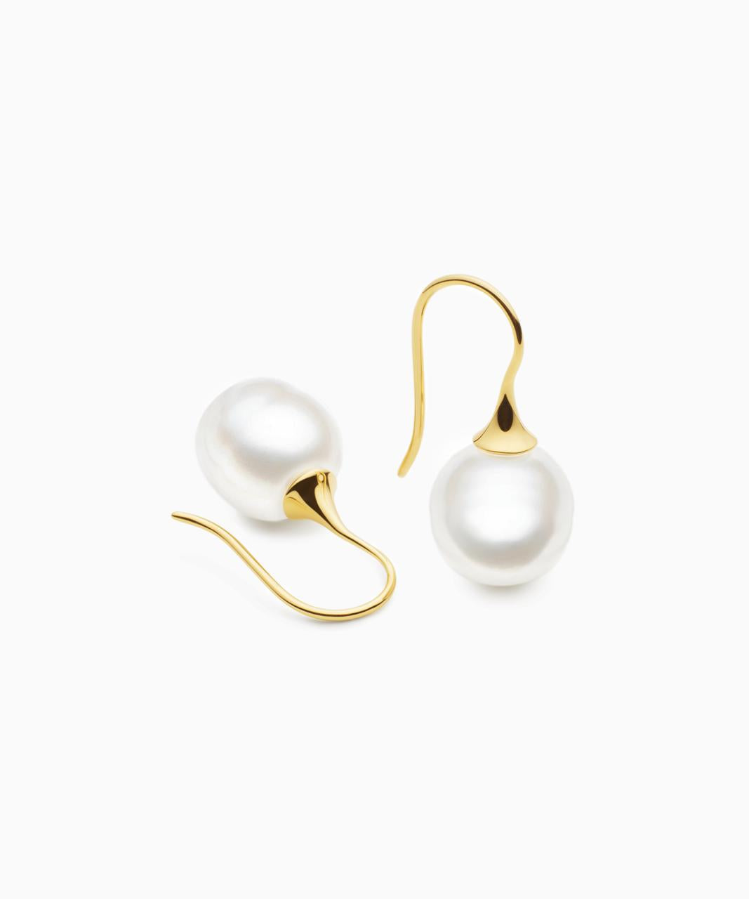 Kailis – Small Trumpet Pearl Earrings, Yellow Gold