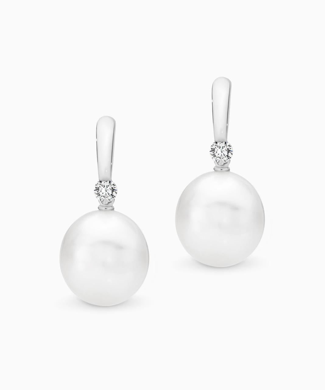 Quiver Medio Pearl Earrings - White Gold