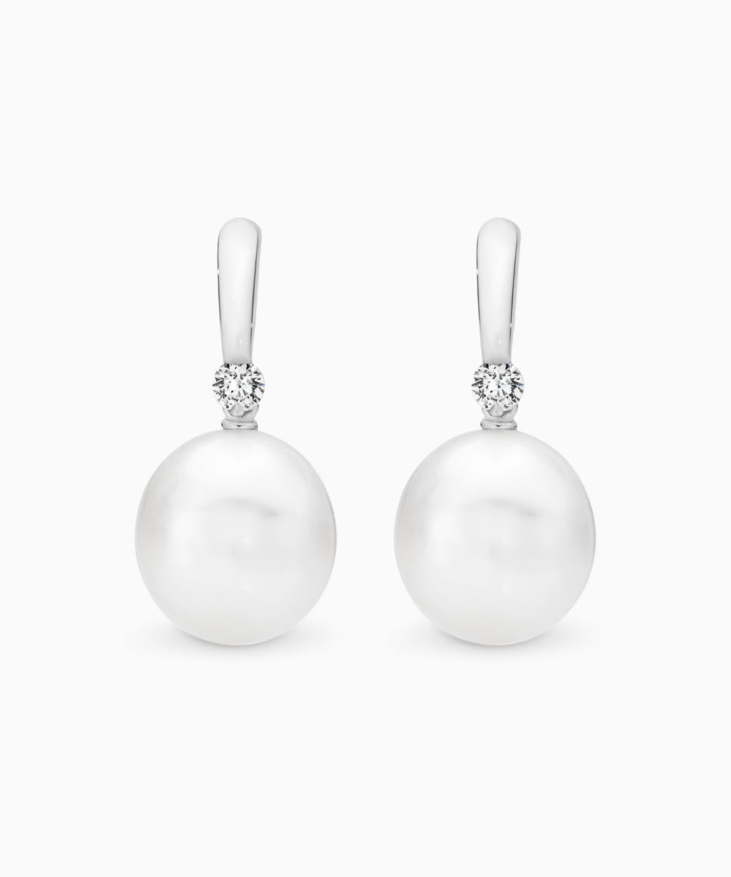 Quiver Medio Pearl Earrings - White Gold