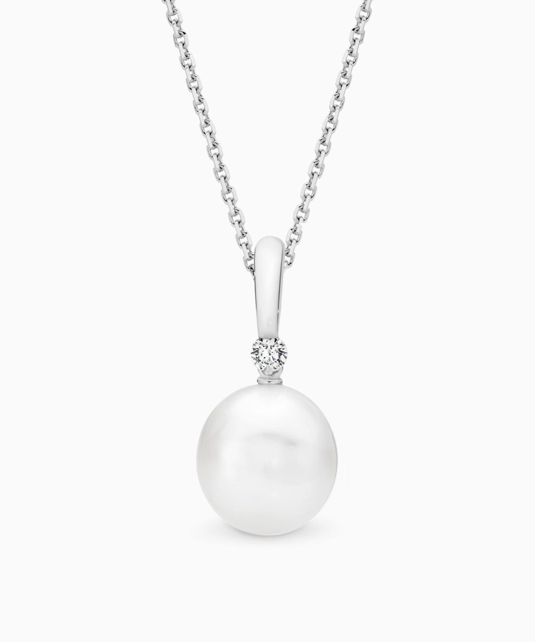 Quiver Medio Pearl Pendant - White Gold