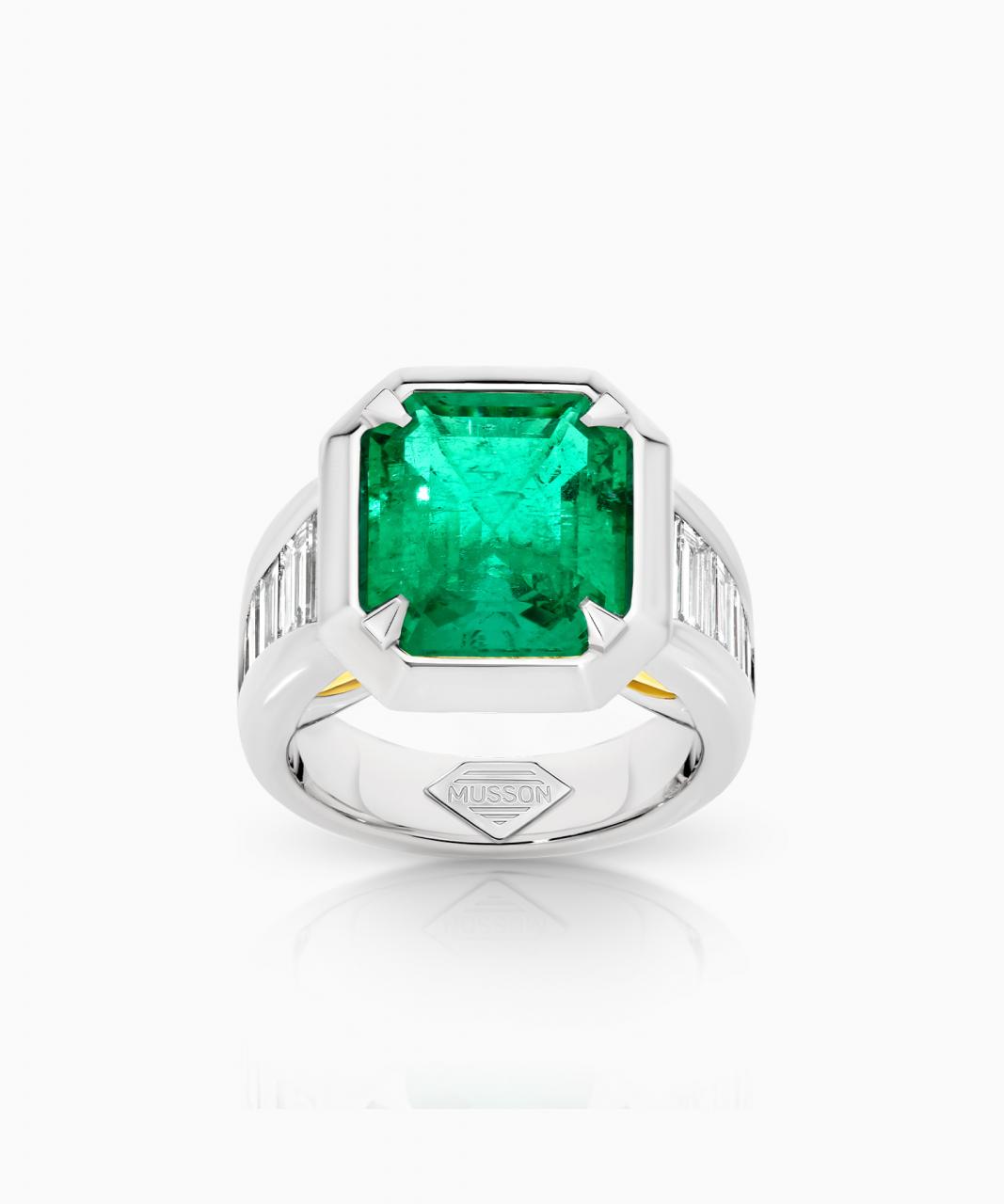 Verde Colombian Emerald and Diamond Ring