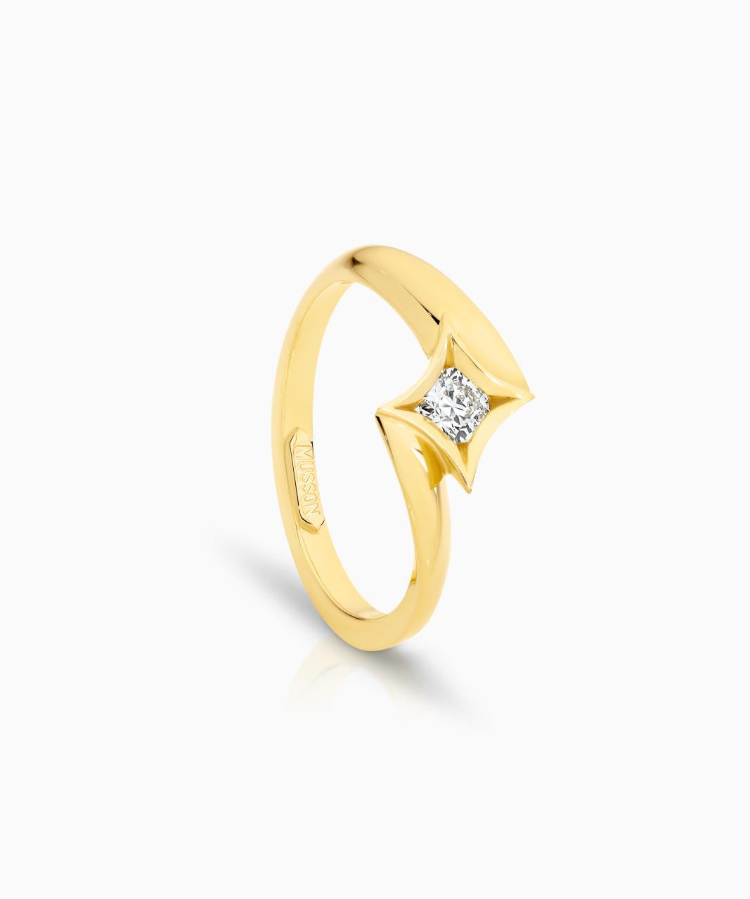 Nova Medio Diamond Ring