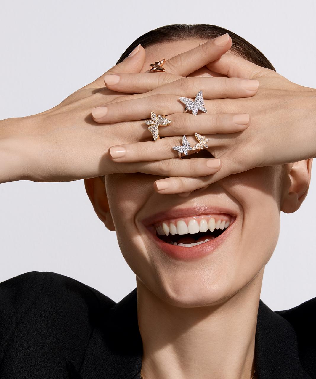 White Butterfly Diamond Ring - Medio