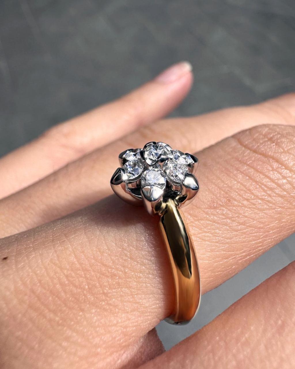 Fiore Mini Diamond Ring