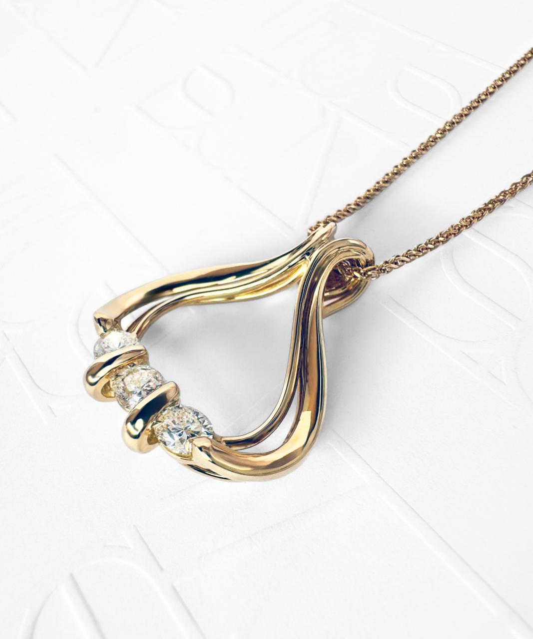 Trois Diamond Pendant, 18ct Yellow Gold